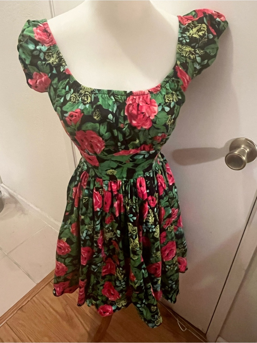 Pinup Couture Floral Peasant Dress in Green with Pink Rose Size XS